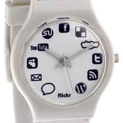 montre geek reseau social